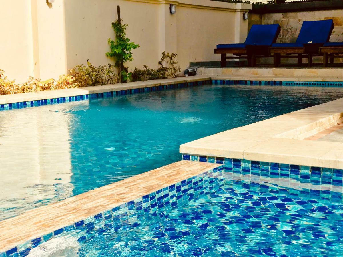 Hotel Familytel Bali Kuta Selatan Exterior foto